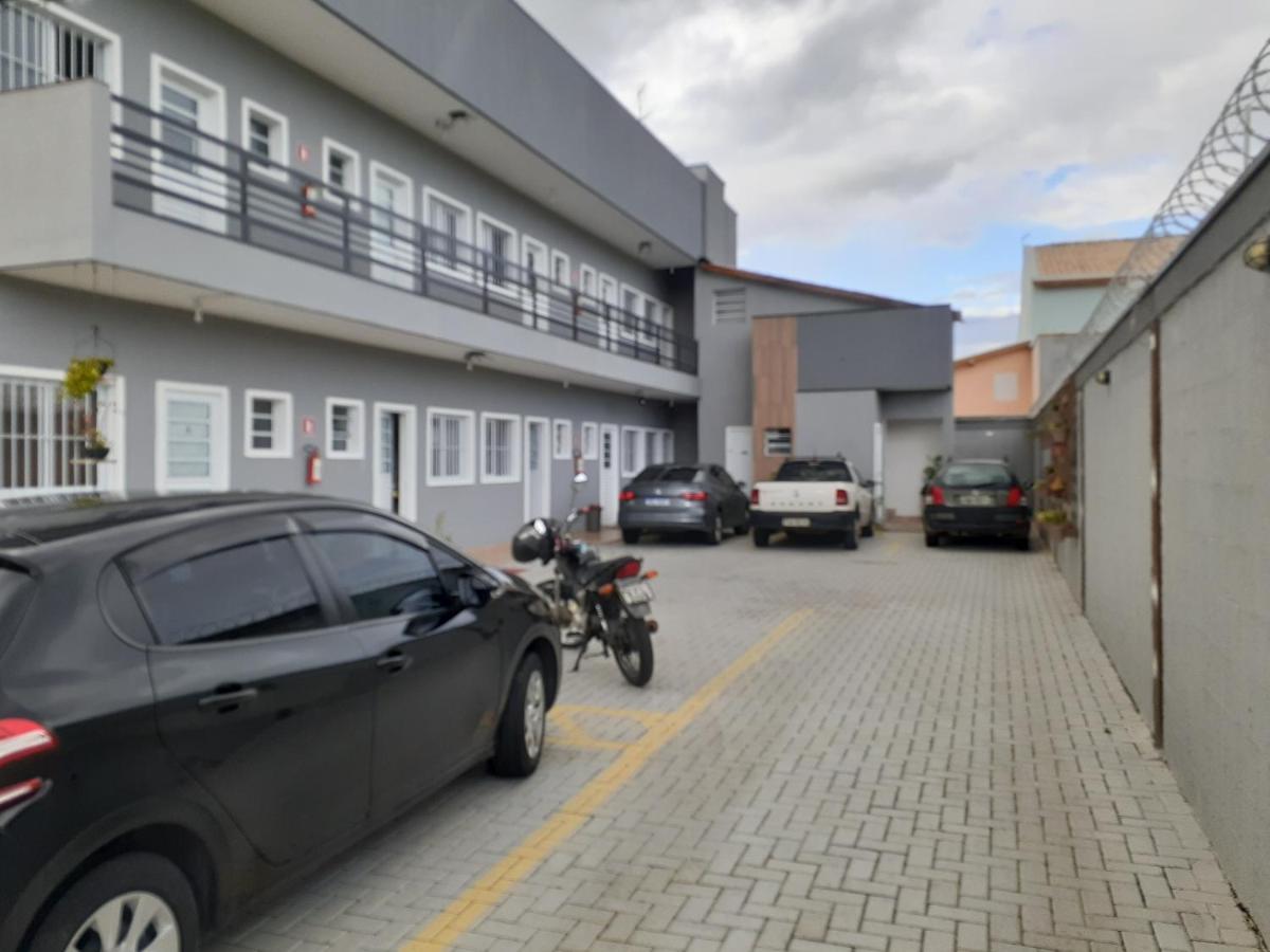 Loft 2 Completo Ar Canais Assinat Garagem Internet Prox Aparecida E Industrias Apartman Pindamonhangaba Kültér fotó